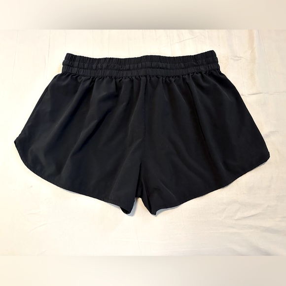 Aritzia Athletic Shorts - Picture 2 of 4